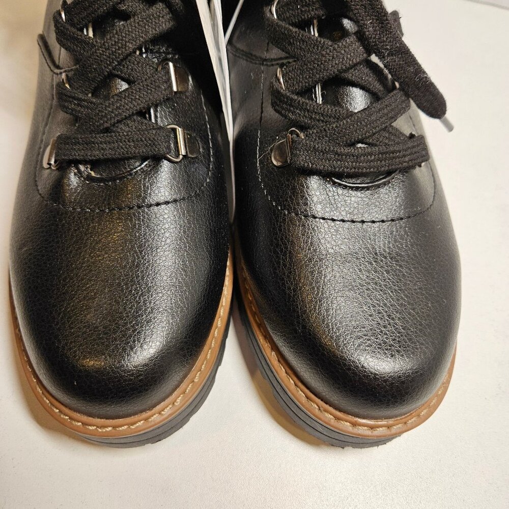 NWT Universal Thread Boots Womens 9.5 Karissa Black Lace Up Ankle Faux Sherpa - Picture 9 of 11